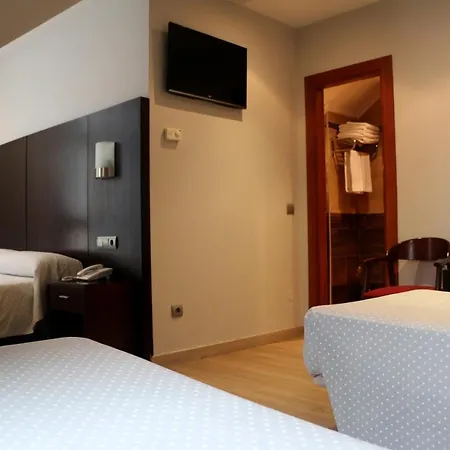 44 Hotel 3*