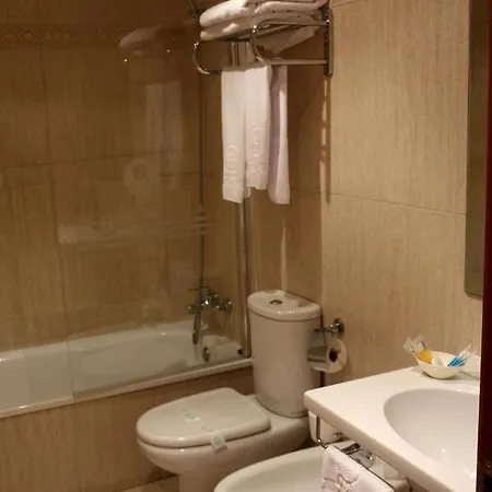 44 Hotel 3*