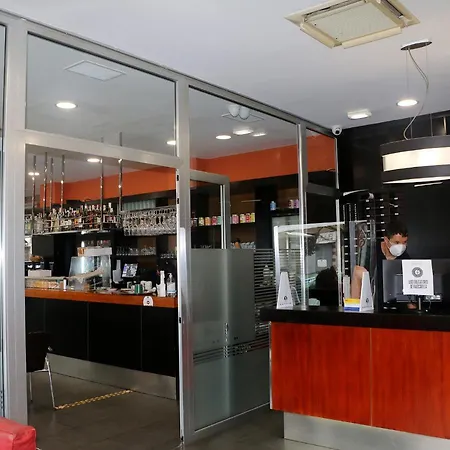 44 Hotel 3*