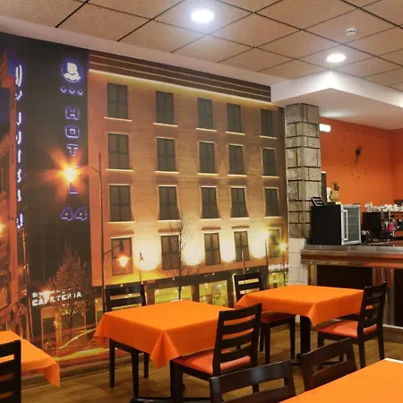 44 Hotel