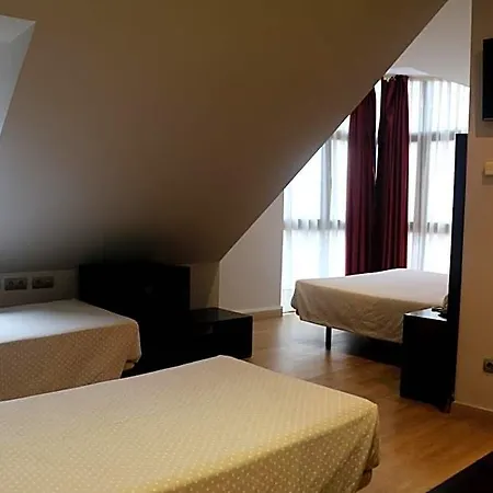 Hotel 44 3*