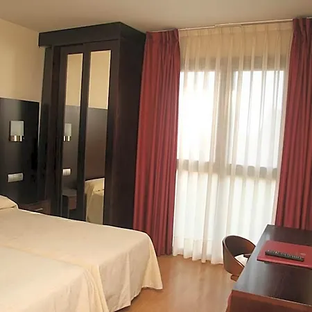 Hotel 44 3*