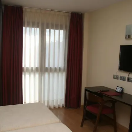 44 3* Gijón